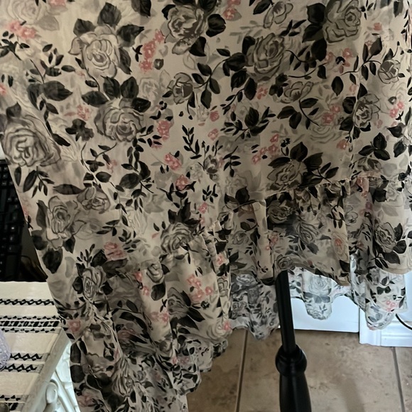 Torrid floral tank - Picture 10 of 11